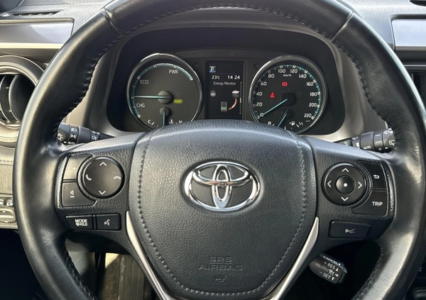 Toyota RAV4 cena 99900 przebieg: 131170, rok produkcji 2017 z Skoki małe 172